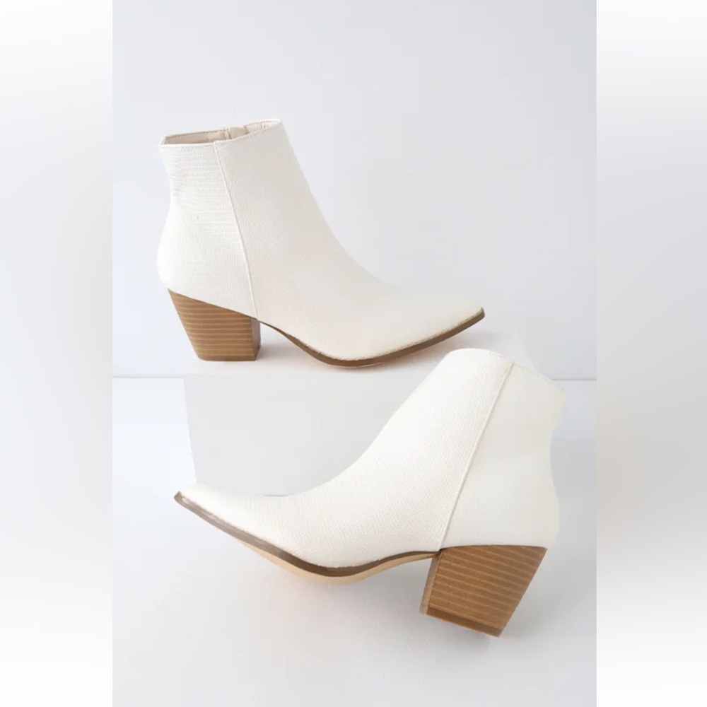 Lulus x Matisse Spirit Ivory Snake Pointed Toe Ankle Booties White - Size 10